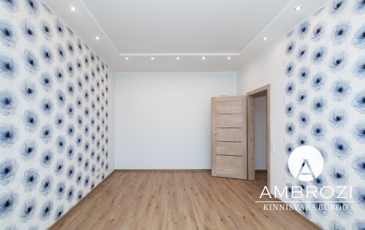 In the heart of the city! Light-filled, spacious and comfortable, renovated 2-bedroom apartment, Liivalaia 32