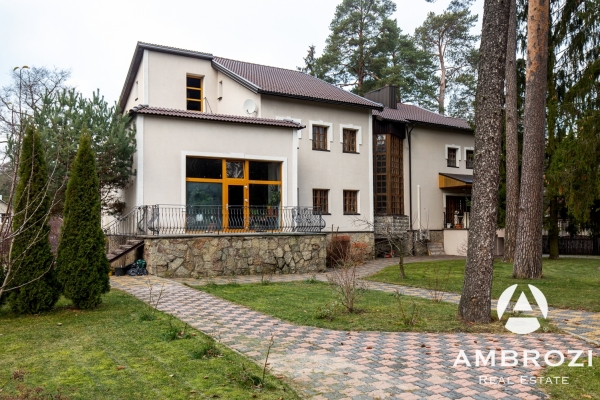 One of a kind! Unique property on the shores of a sandy beach, surrounded by a pine forest, Nurme 56B