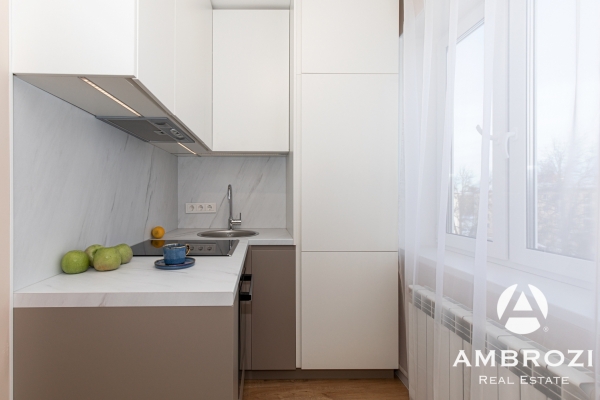 With a new, modern renovation! Harmony of color and taste. Comfortable, bright 2-room apartment, Akadeemia tee 52