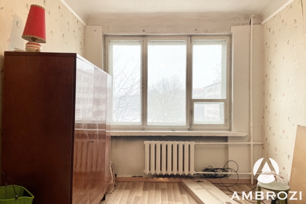 A 1-room apartment is offered for sale in the city of Narva, at Tallinna mnt 2