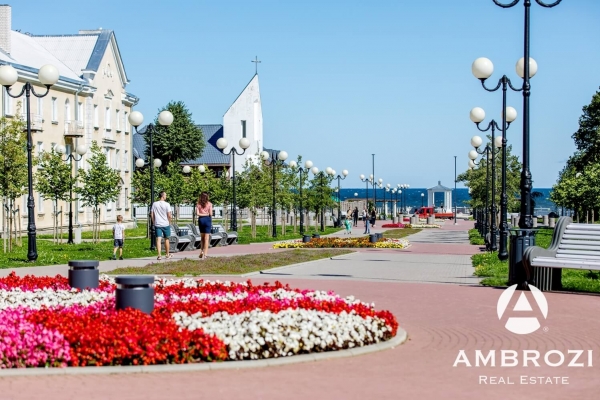 Near the city park, in the city of Sillamäe, a 1-room apartment is for sale at Tškalovi tn 12