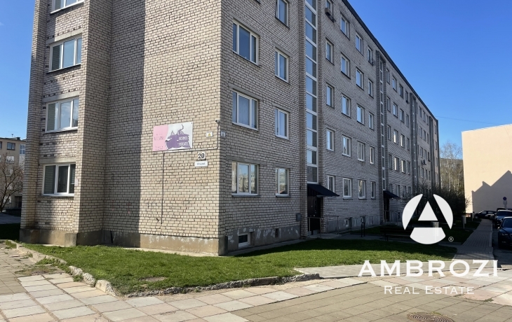 In the city of Sillamäe, a cozy 2-room apartment is for sale at Viru pst 20