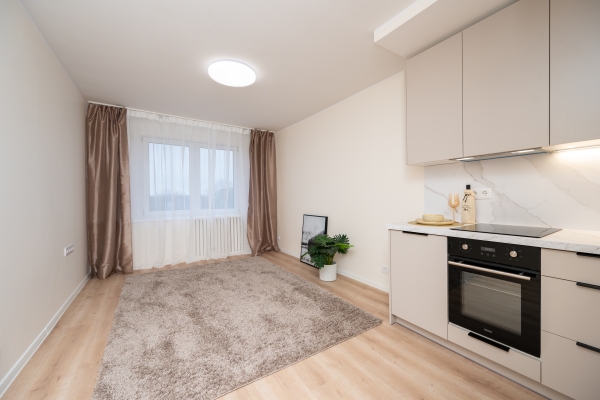 В красивом доме, 2-х комнатная квартира с ремонтом, балконом и низкими платежами, Lina 7